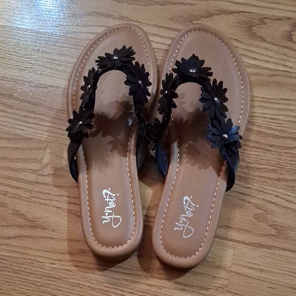 Women's Black Floral Sandals